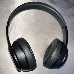 Wireless Black Headphones